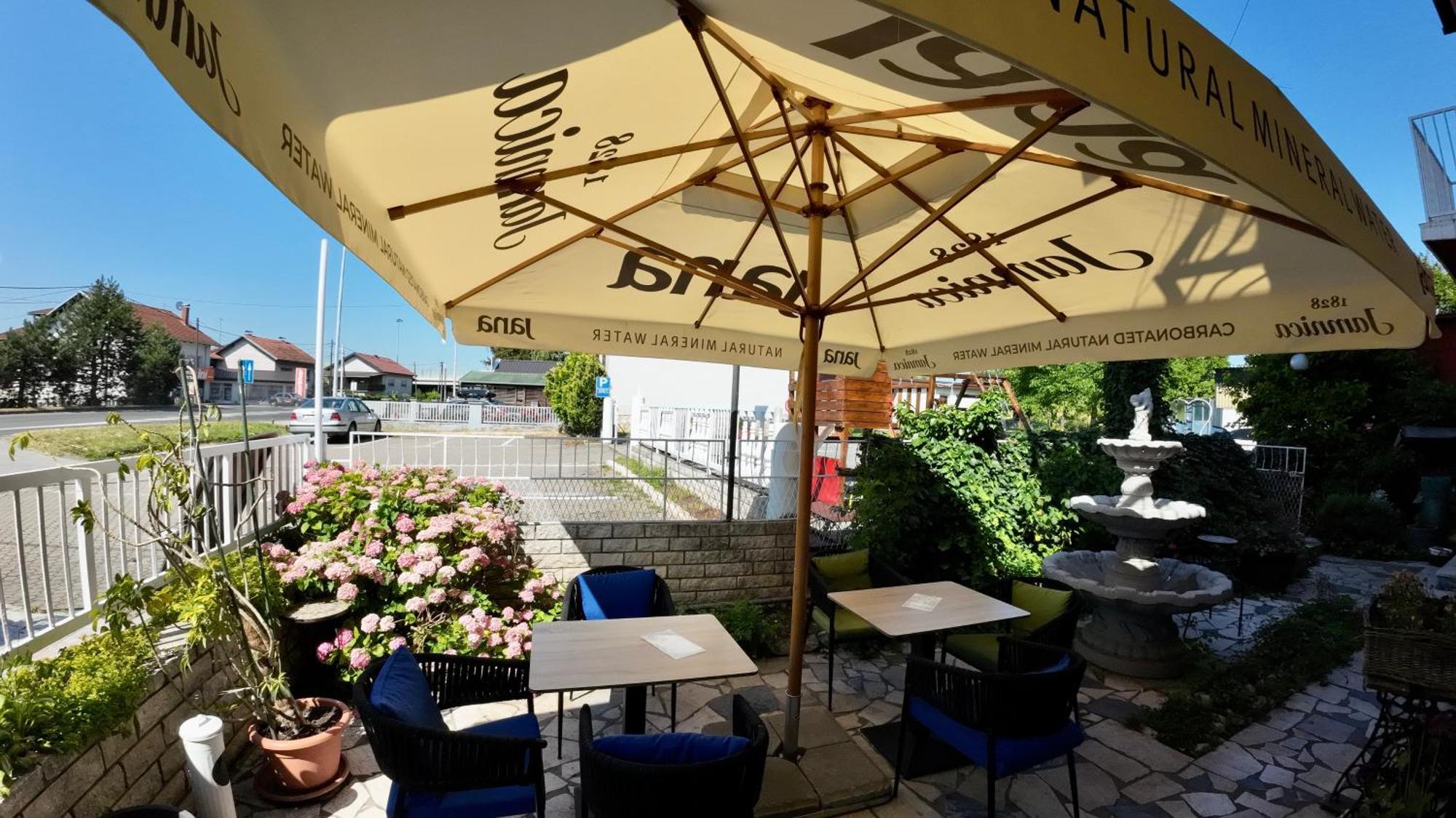 Hotel Martini Zagreb Hotel And Restaurant Sesvete Luaran gambar