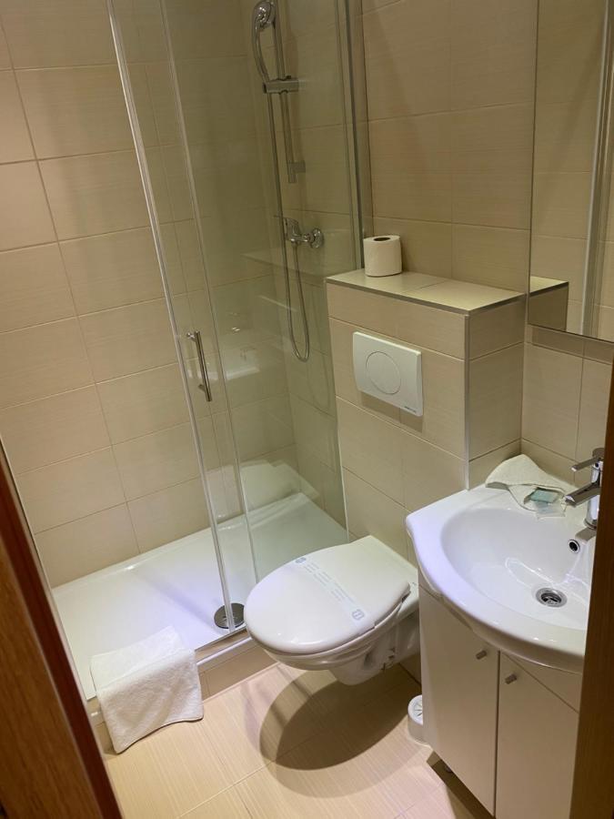 Hotel Martini Zagreb Hotel And Restaurant Sesvete Luaran gambar